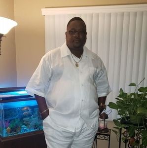 Meet your Posher, Derrick